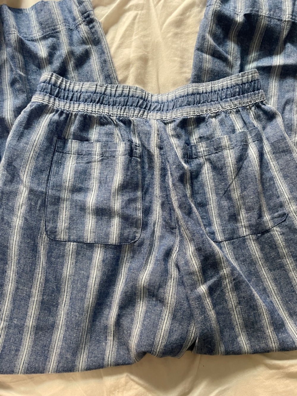 Old Navy Blue and White Vertical-Stripe Wide Leg Linen-Blend Pull On Pants - Picture 4 of 8